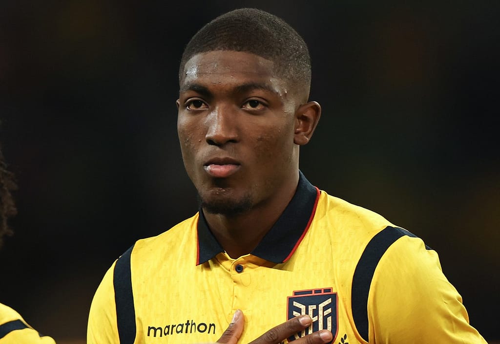 Sources: Newcastle ahead of Liverpool in race to sign €50m star 2 Sources: Newcastle ahead of Liverpool in race to sign €50m star