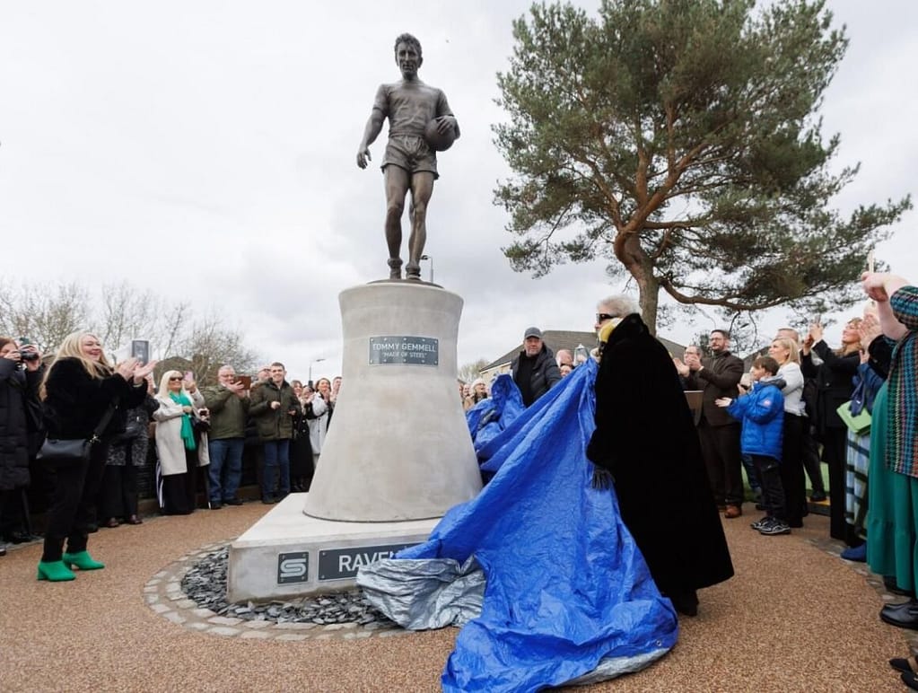 Celtic Unveil New Statue to Honour Hoops Legend as Martin O’Neill Leads Emotional Tribute 7 Celtic Unveil New Statue to Honour Hoops Legend as Martin O’Neill Leads Emotional Tribute